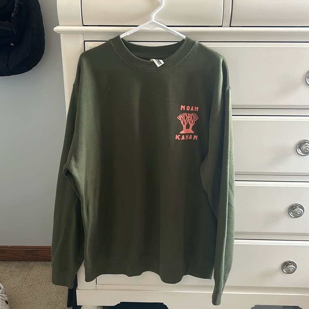 noah kahan tour sweatshirt